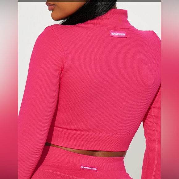 Fuchsia pink stretch top - Picture 2 of 2